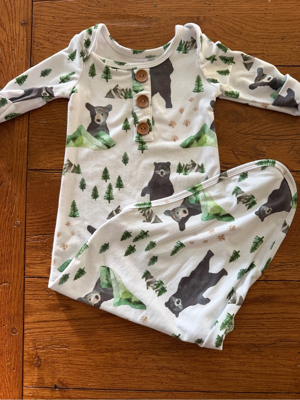 Caden Lane Baby White & Green Bear Print Gown